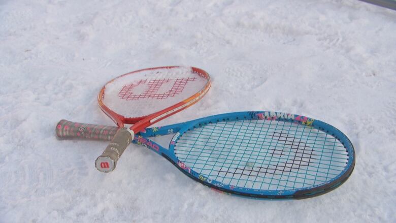 Rackets Go Dead In The Cold