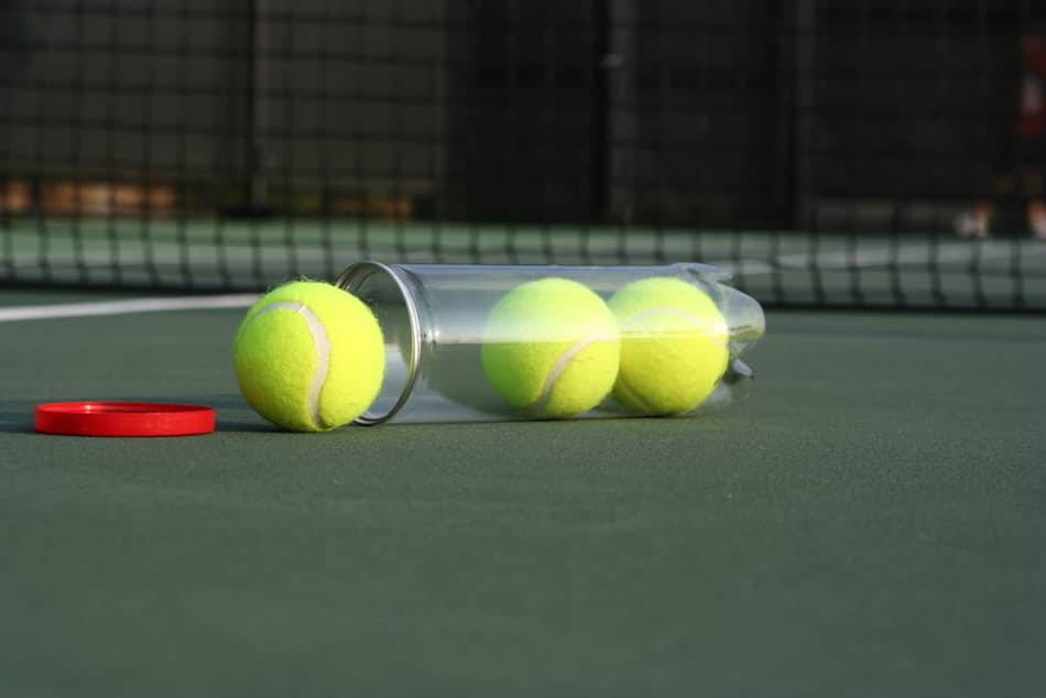 Pressurized vs. Non-Pressurized Tennis Balls