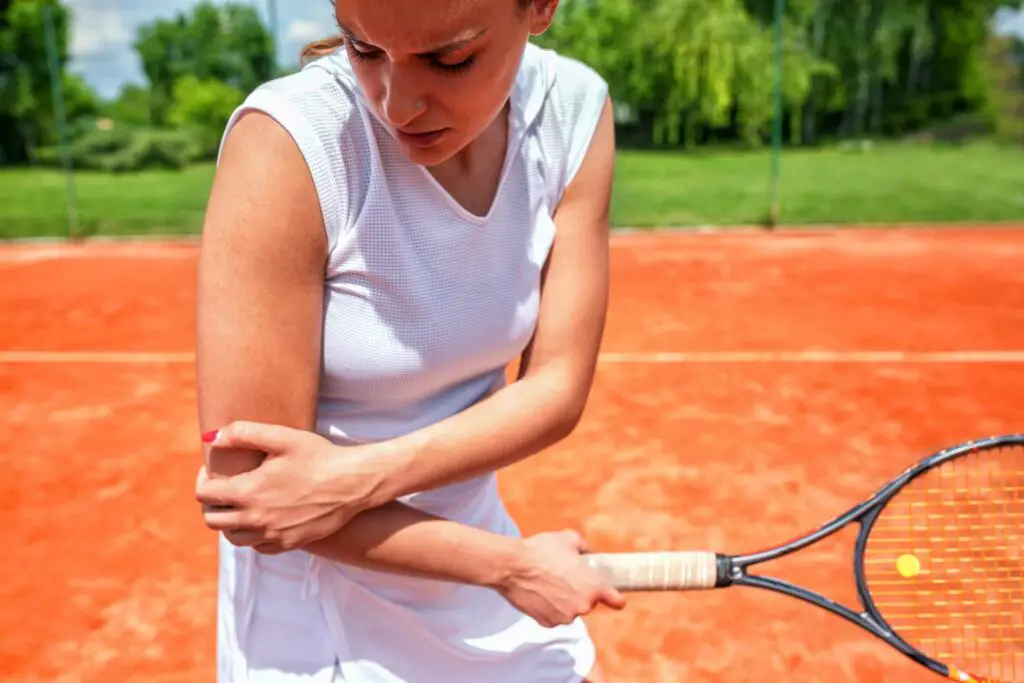 How Can a Tennis Elbow Be Treated?